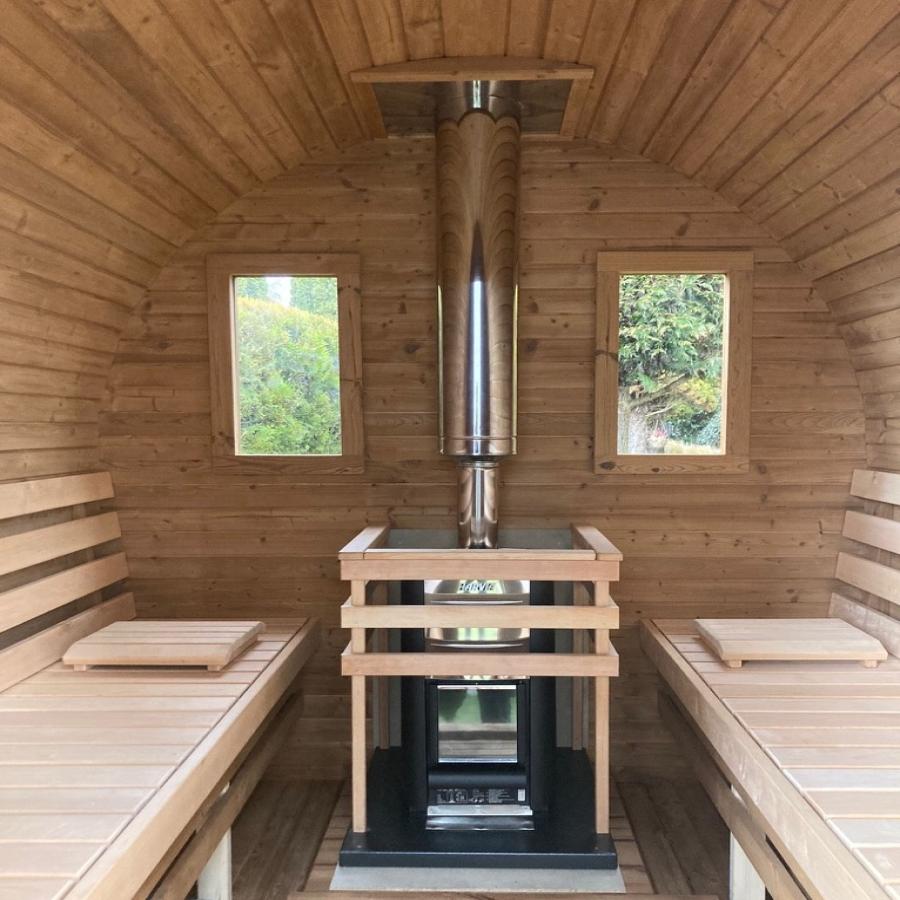 Standardní vyústění komínu střechou